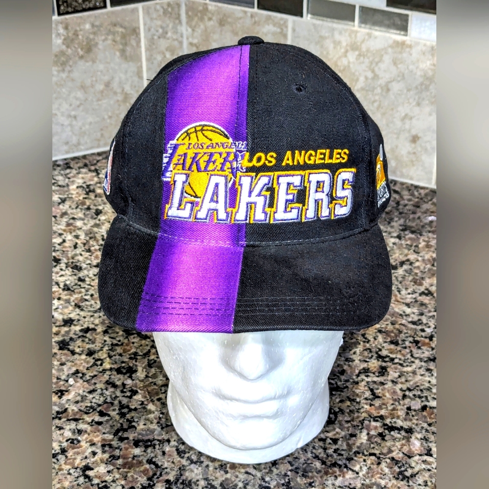 Los Angeles Lakers Deadstock NBA Vintage Sports Specialties Snapback Hat GRAIL